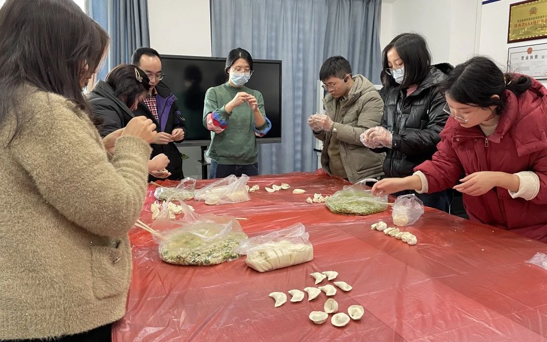 贏潤(rùn)集團(tuán) | 迎冬至，包餃子，共繪溫馨畫卷！